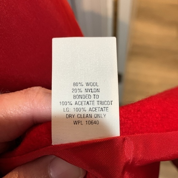 Vintage Lady Suzette women’s long, red peacoat - Picture 9 of 11